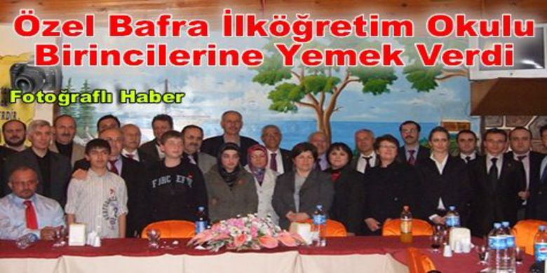 Özel Bafra İlköğretimOkulu Öğrencilerini Ödüllendirdi - 23 Nisan Ulusal Egemenlik ve Çocuk Bayramı kapsamında Bafra`da düzenlenen bilgi ve kültür yarışmasında birinci olan öğrencilere Özel Bafra İlköğretim Okulu, Okul aile birliği tarafından Bafra Öğretmenevi`nde yemek verdi.