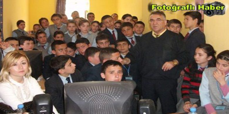 İkizpınar`da Kka Semineri - İkizpınar Beldesi İlköğretim Okulunda Bafra Sağlık Grup Başkanlığı Eğitim Şubesi tarafından `Kırım Kongo Kanamalı Ateşi (KKKA) hastalığı konusunda öğrencilere seminer verildi.