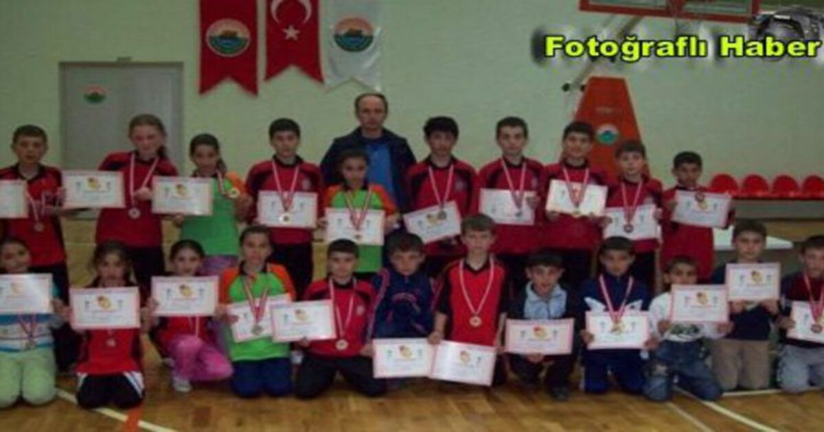 Bafrada Badminton Gelenek Değiştirmedi