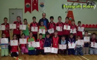 Bafrada Badminton Gelenek Değiştirmedi