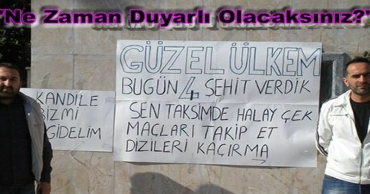 Bafra Cumhuriyet Meydanında Pankart Astılar