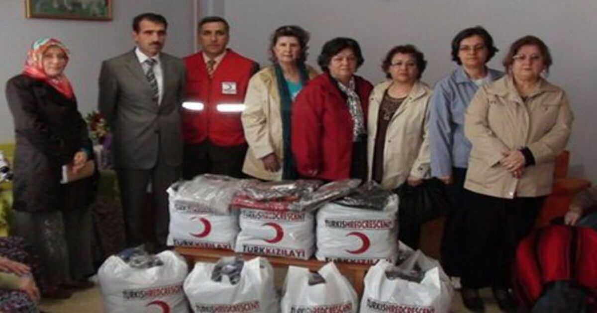 Bafra Türk Kızılayı Vefakar Anneleri Unutmadı