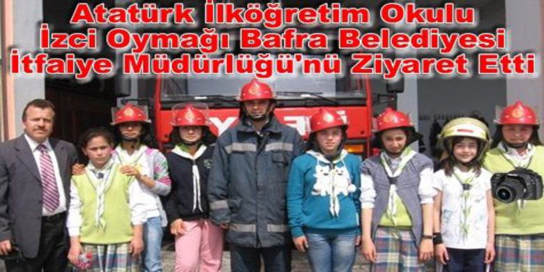 Atatürk İ.ö.o. İzci Oymağı`ndan İtfaiye Ziyareti - İtfaiye personeli tarafından karşılanan izci öğrencilere, itfaiye binası gezdirildikten sonra itfaiye araçları tanıtıldı. Afet ve yangınlar hakkında bilgi verildi.