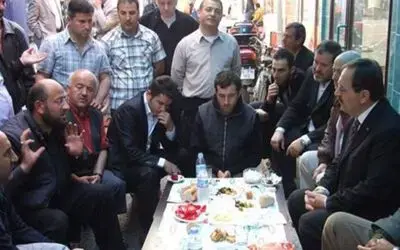 Bafra Belediye Başkanı Esnafla Kahvaltıda Biraraya Geldi