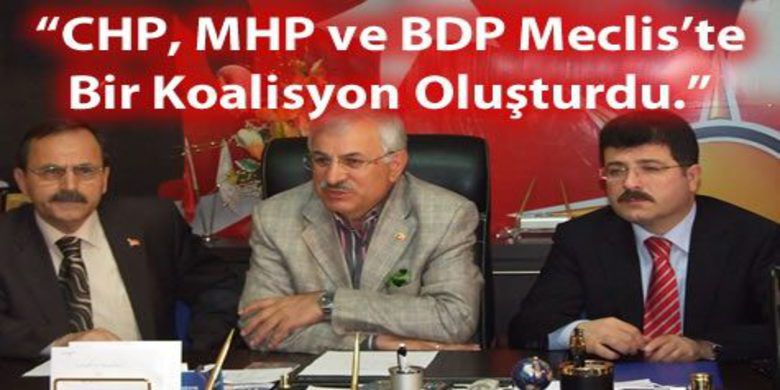 Ahmet Yeni Bafra`da Muhalefete Yüklendi - Ak Parti Samsun Milletvekili Ahmet Yeni bir dizi ziyaretler için geldiği Samsun`un Bafra İlçesinden Ak Parti Bafra İlçe Başkanlığında bir basın açıklaması yaptı.