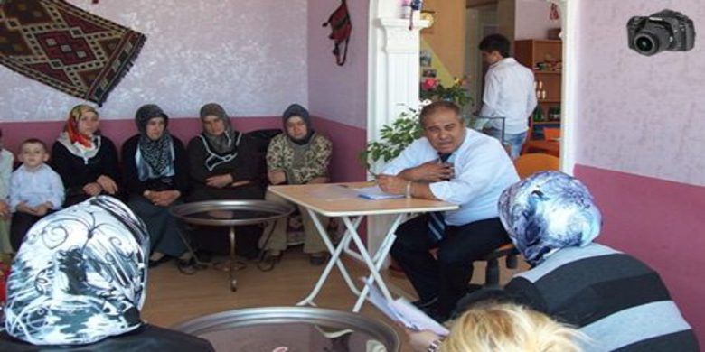 19 Mayıs`ta Anayasaya Evet Çalışmaları - Samsun`un 19 Mayıs İlçesi Ak Parti İlçe Başkanı İbrahim Eren Anayasa`ya evet kampanyasına başlamak amacıyla basın toplantısı düzenledi.