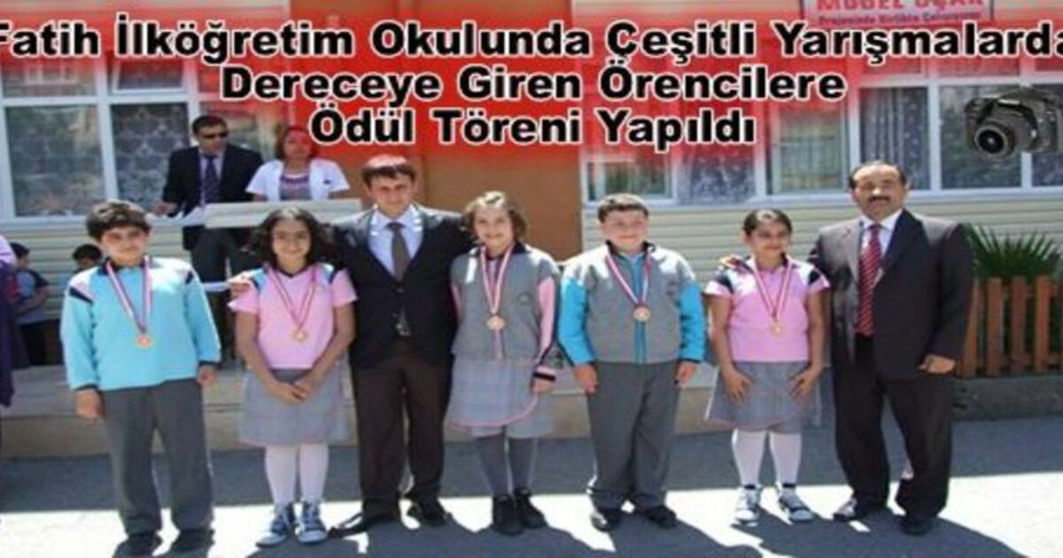 Öğrencilere Başarı Ödülü Verildi