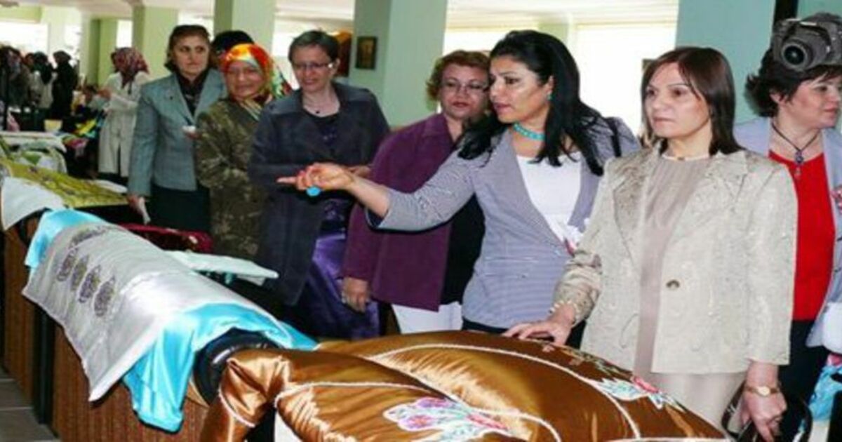 Bafra`da Ev Mefruşatı Sergisi Açıldı