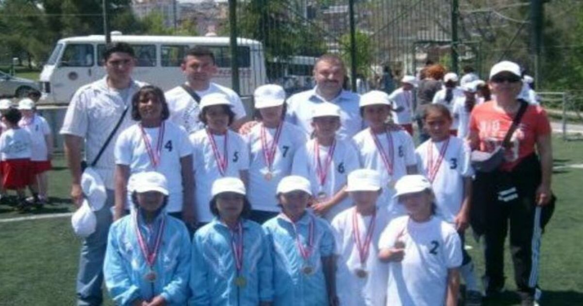 Aktekke Yibo Minikler Voleybol Şenliğinde