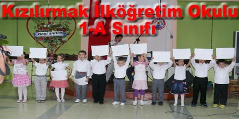 Minik Öğrencilerden Yıl Sonu Etkinliği