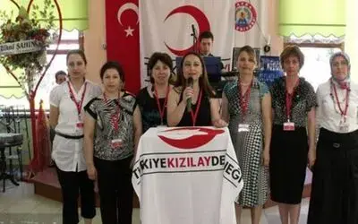 Kızılay Kadın Kollarından Yardım Çayı
