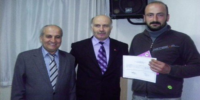 Bafra Halk Eğitim`den Arıcılara 33 Belge - Bafra Halk Eğitim Merkezi Müdürlüğünün düzenlediği Arı Yetiştiriciliği Kursu Bitirme Belge Töreni düzenlendi.