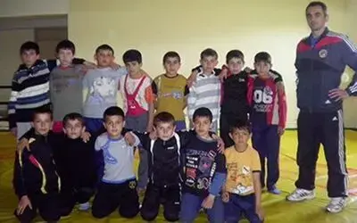 Bafralı Minik Güreşçiler Samsun`da Yarışıyor