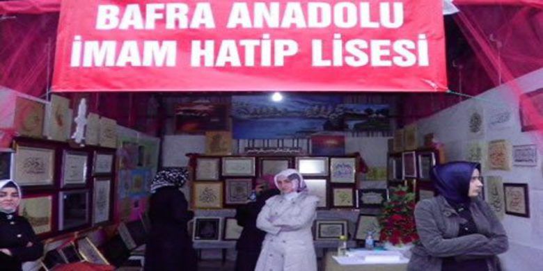 Bafra A.i.h.l` De Hizmet Bitmiyor - Bafra Anadolu İmam Hatip Lisesi, gerek eğitim- öğretim ve gerekse de sosyal etkinlikler ve yurt içi yarışmalarla gündemden düşmüyor.