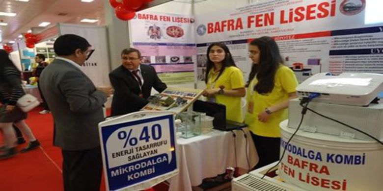 Bafra Fen Lisesi Ankara`da - Bafra Fen Lisesi Öğrencileri Zeynep Öztürk ve Yaren Yılmaz,  TÜBİTAK Orta Öğretim Projeleri Final Yarışmalarına Katılmak üzere Ankara`da.