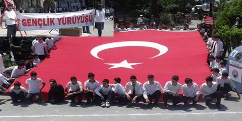 19 Mayıs Gençlik Yürüyüşü Yapıldı - Samsun`un Bafra İlçesinde 19 Mayıs Atatürk`ü Anma ve Gençlik ve Spor Bayramı etkinlikleri kapsamında