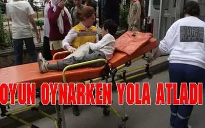 Otomobilin Çarpması Sonucu Ayağı Kırıldı