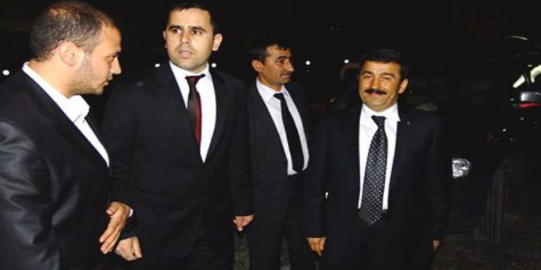 Karabacak`a Bafra`da Büyük İlgi - BBP Genel Başkan Yardımcısı ve Samsun 1.sıra Milletvekili Adayı Mehmet Karabacak Bafra İlçesinde seçim çalışmaları ile bir dizi ziyaretler gerçekleştirildi.