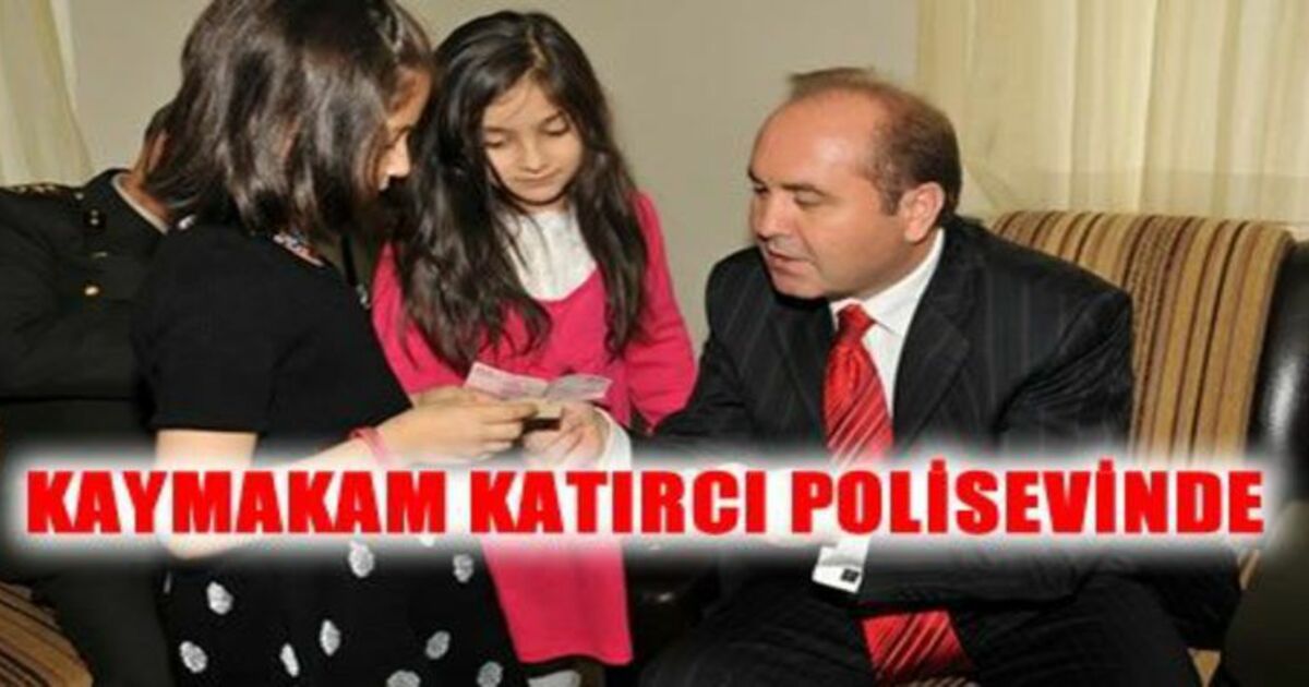 Kaymakam Amcadan Çocuklara 10`ar Lira