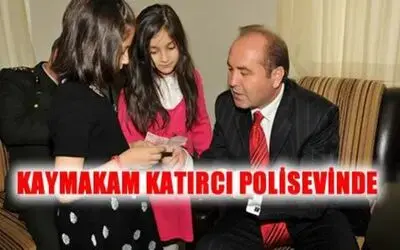 Kaymakam Amcadan Çocuklara 10`ar Lira