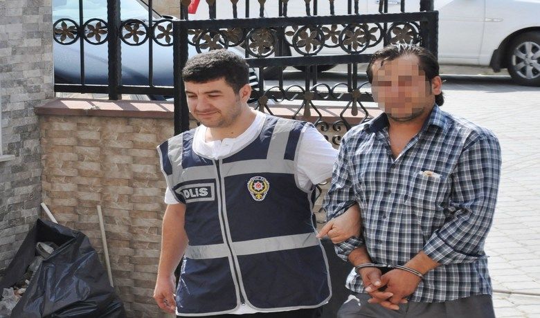 Düğün Konvoyunda Maganda Kurşunu - Samsun`un Bafra ilçesinde düğün konvoyundan açılan ateş sonucu iki eve kurşun isabet etti