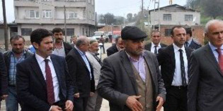 Başkan YılmazSalıpazarı'ndaki Çalışmaları İnceledi - Samsun Büyükşehir Belediye Başkanı Yusuf Ziya Yılmaz, Salıpazarı ilçesinde yapımına başlanan çalışmalarla ilgili inceleme ziyareti yaptı