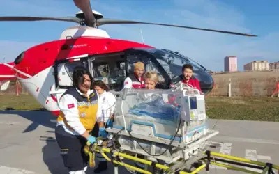Ambulans Helikopter 2 Günlük Bebek İçin Havalandı
