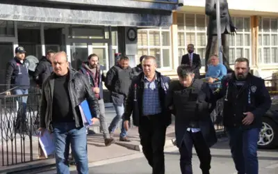 Tüfekle Öldürme Olayıyla İlgili 2 Kişi Tutuklandı