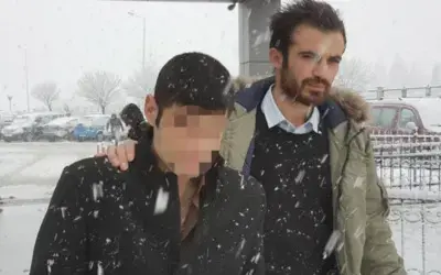 16 Yaşındaki Çocuk Tabancayla Adam Vurup Polise Teslim Oldu