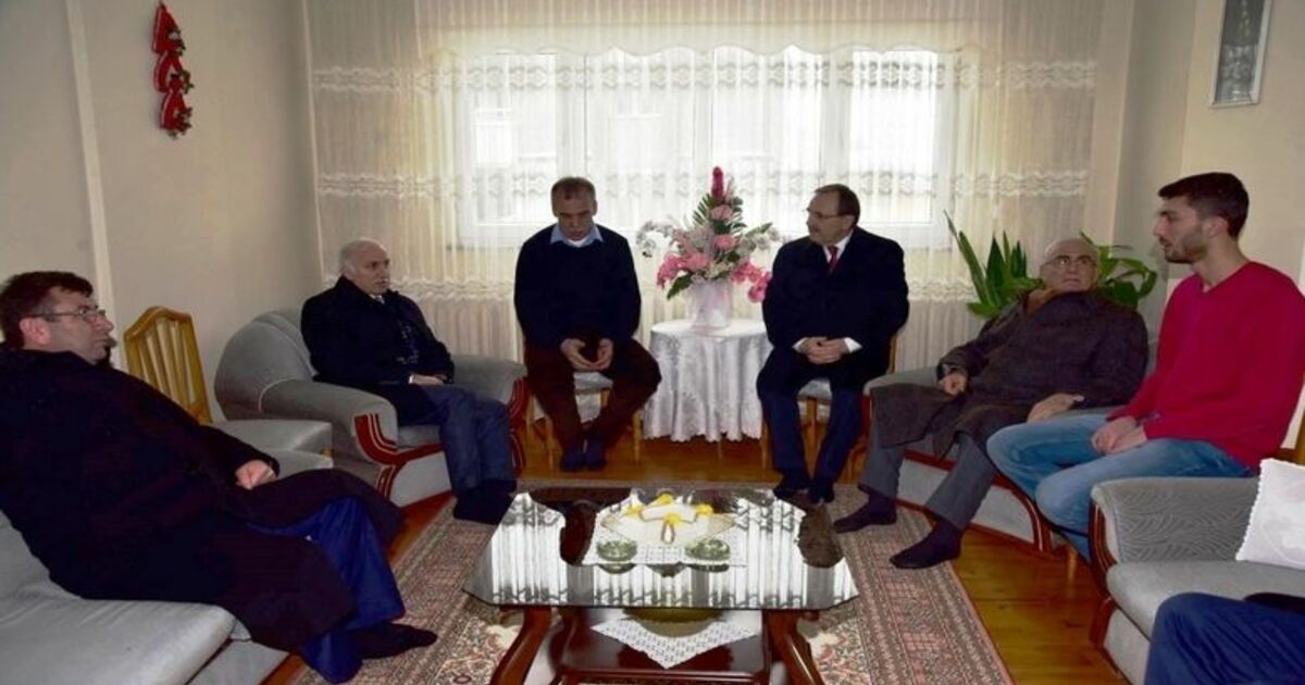 Vali Ve Başkandan Şehit Ailesine Ziyaret