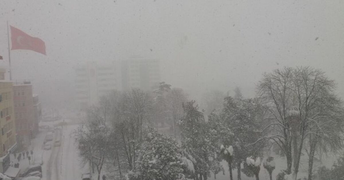 Samsun'daki Yoğun Kar Ve Tipi Hem Çile Hem Eğlence Oldu