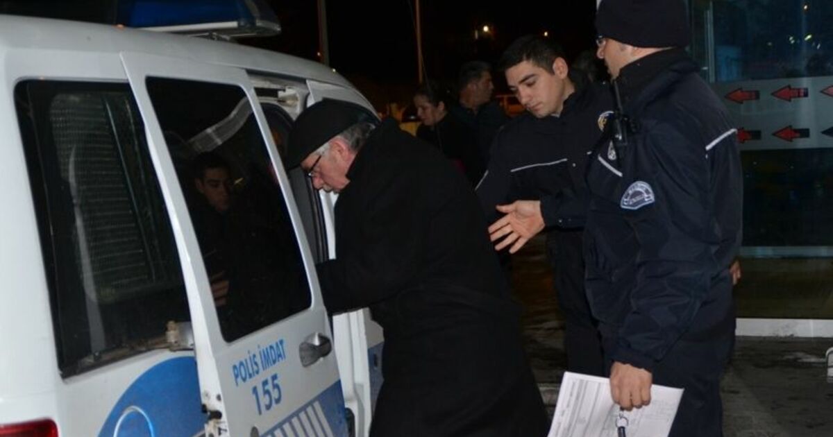 Bafra'da Alkollü İş Yerlerine Eş Zamanlı Uygulama Cezaevi Firarisi Sahte Nüfus Cüzdanı İle Yakalandı