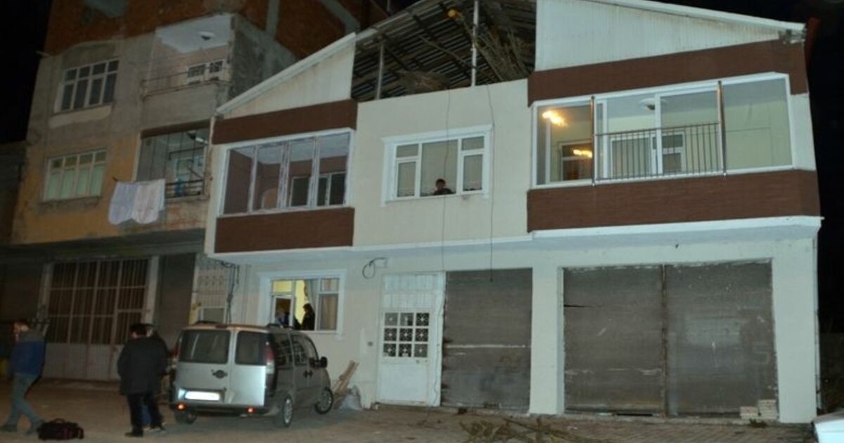 Başına Ağaç Dalı Düşen Genç Yaralandı