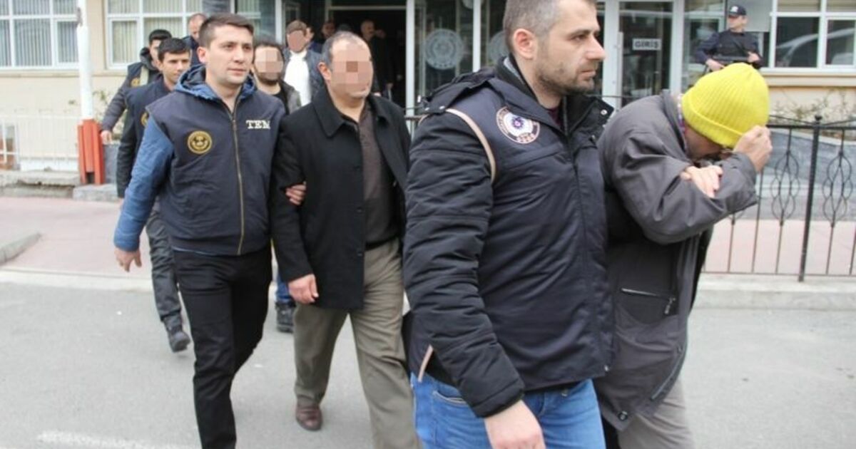 Samsun'da Bylock'tan Gözaltına Alınan 28 Polis Adliyeye Sevk Edildi