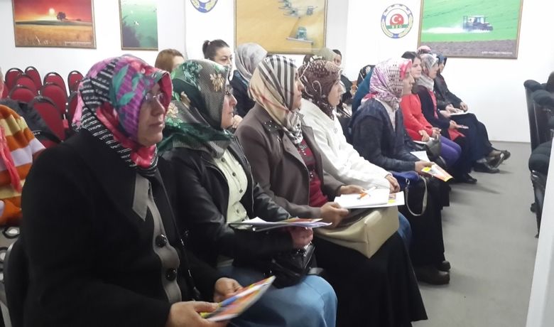 Tarımda Kadın Girişimcilerin Güçlendirilmesi Programı Samsun’unBafra İlçesinde Kadın Girişimciler İçin Kurs Açıldı - Samsun’un Bafra ilçesinde Gıda, Tarım ve Hayvancılık Bakanlığı, Türkiye Ziraat Odaları Birliği ve İŞKUR işbirliği ile hayata geçirilen “Tarımda Kadın Girişimcilerin Güçlendirilmesi Programı” kapsamında kadın girişimciler için kurs açıldı.