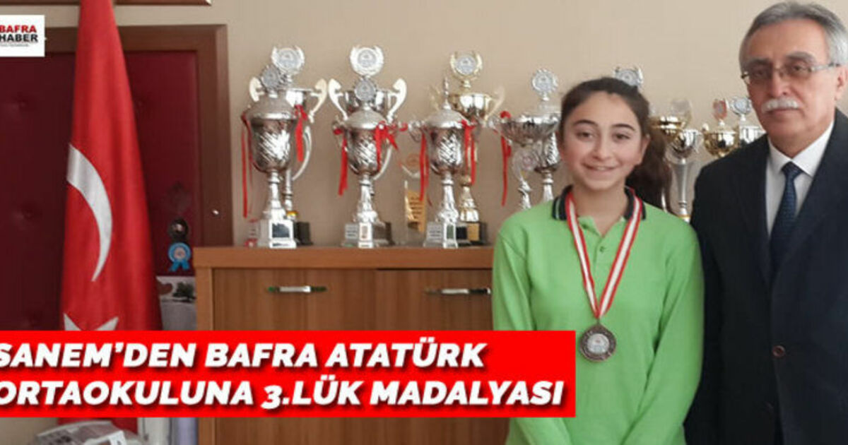 Bafra Atatürk Ortaokuluna Tekvandoda 3.lük Madalyası