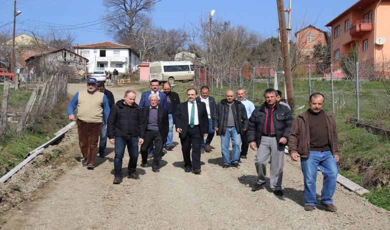 Başkan Şahin “evet” İçin Sahada - Samsun Bafra Belediye Başkanı Zihni Şahin, 16 Nisan’da yapılacak referandum için gezilere başladı. Başkan Şahin; Evrenuşağı, Lengerli, Uluağaç, Yeşilköy, Sürmeli, Çalköy Mahallelerinde vatandaşları ziyaret etti. Şahin, anayasa değişikliğine “evet” için destek istedi.