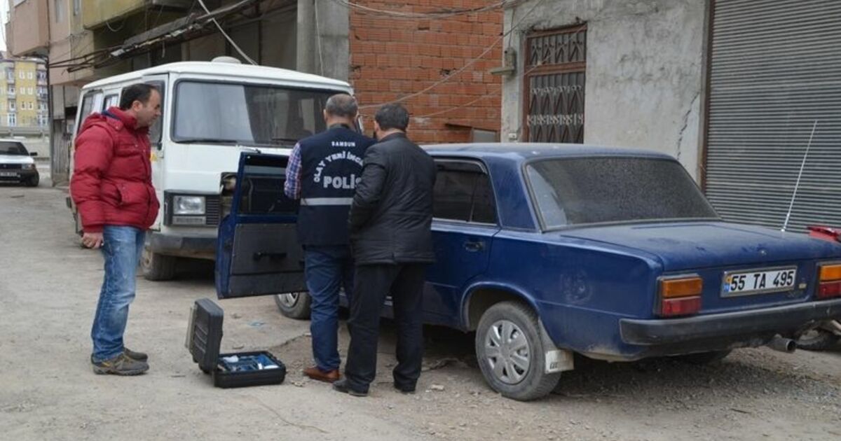 Bafra’da Otomobilden Teyp Hırsızlığı