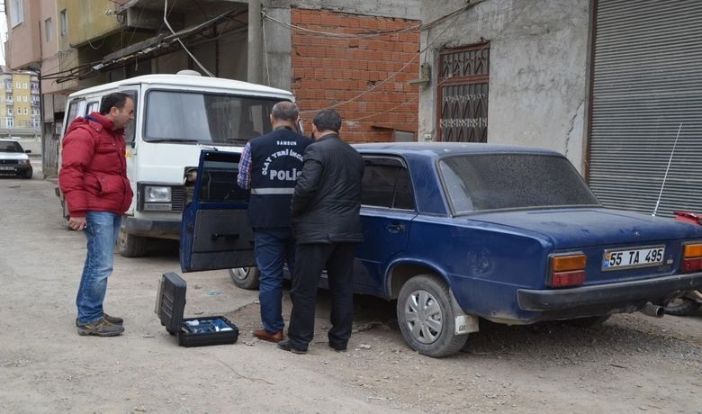 Bafra’da Otomobilden Teyp Hırsızlığı - Samsun’un Bafra ilçesinde park halindeki otomobilin teybi çalındı.