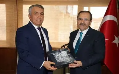 Başkan Şahin: “kızılırmak Üniversitesi İçin Seferberiz” Bafra Belediye Başkanı Zihni Şahin, Omü Rektörü Prof. Dr. Sait Bilgiç'i Ağırladı