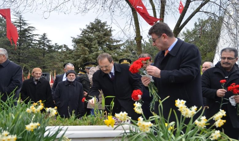 Bafra'da Şehitler Dualarla Anıldı - Samsun’un Bafra ilçesinde, 18 Mart Şehitleri Anma Günü ve Çanakkale Deniz Zaferi’nin 102. yıldönümü dolayısıyla anma programı düzenlendi.