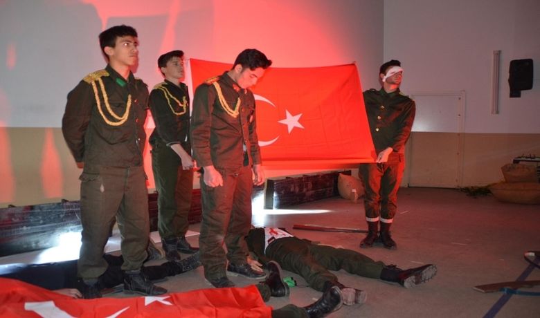 Bafra’da Çanakkale ZaferiVe Şehitleri Anma Programı - Samsun’un Bafra ilçesinde, 18 Mart Şehitleri Anma Günü ve Çanakkale Deniz Zaferi’nin 102. yıldönümü dolayısıyla bir program düzenlendi.