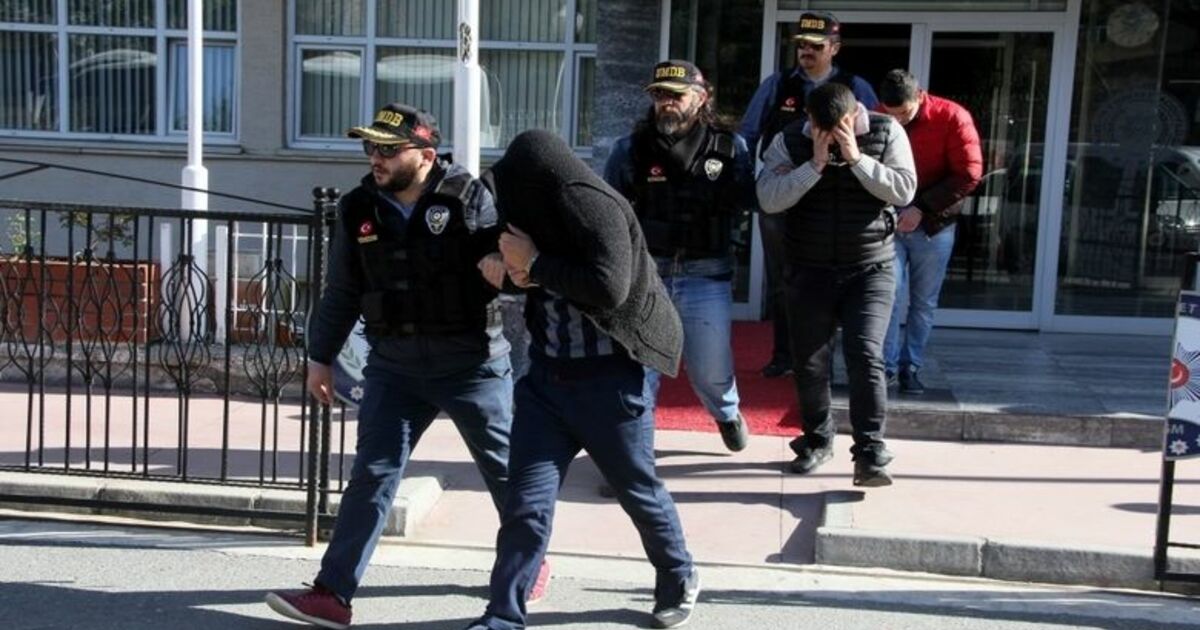 Uyuşturucu Ticareti Şüphelisi 19 Kişi Adliyede