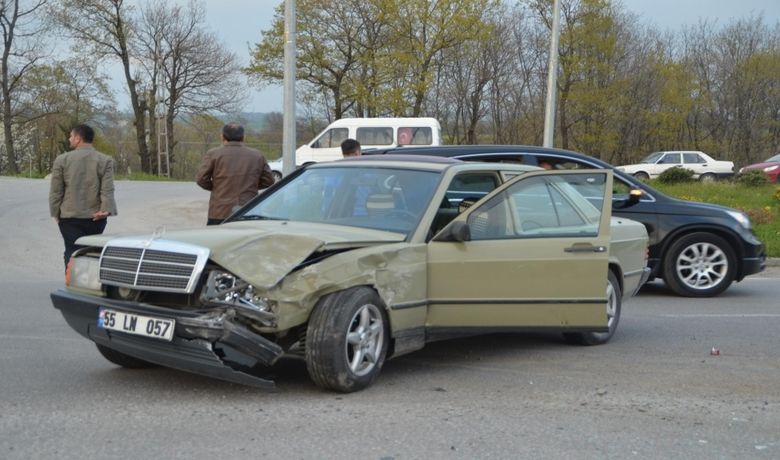 Bafra’da Kaza: 2 Yaralı - Samsun’un Bafra ilçesinde meydana gelen trafik kazasında 2 kişi yaralandı.