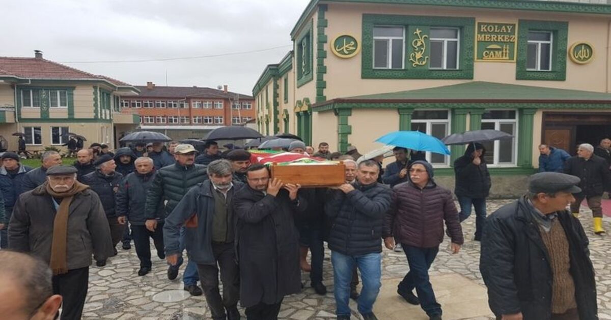 Vefat Eden Müdüre Öğrenci Vefası
