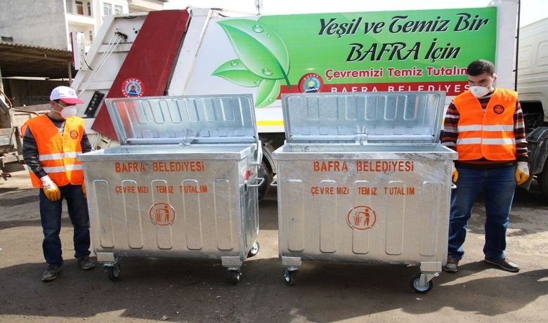 Bafra’ya 250 Yeni Çöp Konteyneri BafraBelediyesi 250 Yeni Çöp Konteyner Aldı - Samsun Bafra Belediyesi 250 adet yeni çöp konteynır aldı. Alınan konteynırlar ilçenin çeşitli mahallelerine konuldu.