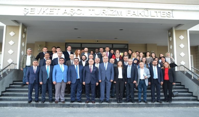 Bafra’da Turizm Haftası Etkinliği - Samsun’un Bafra ilçesinde Ondokuz Mayıs Üniversitesi(OMÜ) Turizm Fakültesinde "Turizm Haftası" kutlamaları çerçevesinde etkinlik düzenlendi.