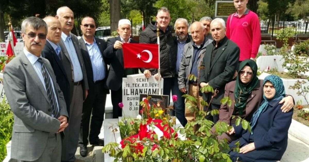 Pamuk Geçidi Şehitleri 25. Yılda Anıldı Şehit Astsubay İlhan Hamlı’nın Mezarı Başında Anma Merasimi Yapıldı