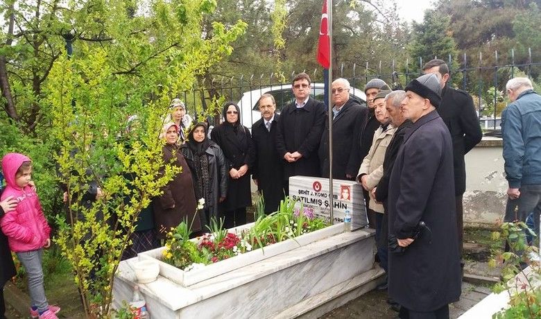 Şehit Jandarma Komando OnbaşıMezarı Başında Dualarla Anıldı - Samsun’un Bafra ilçesinde Şehit Jandarma Komando Onbaşı Satılmış Şahin, mezarı başında dualarla  anıldı.