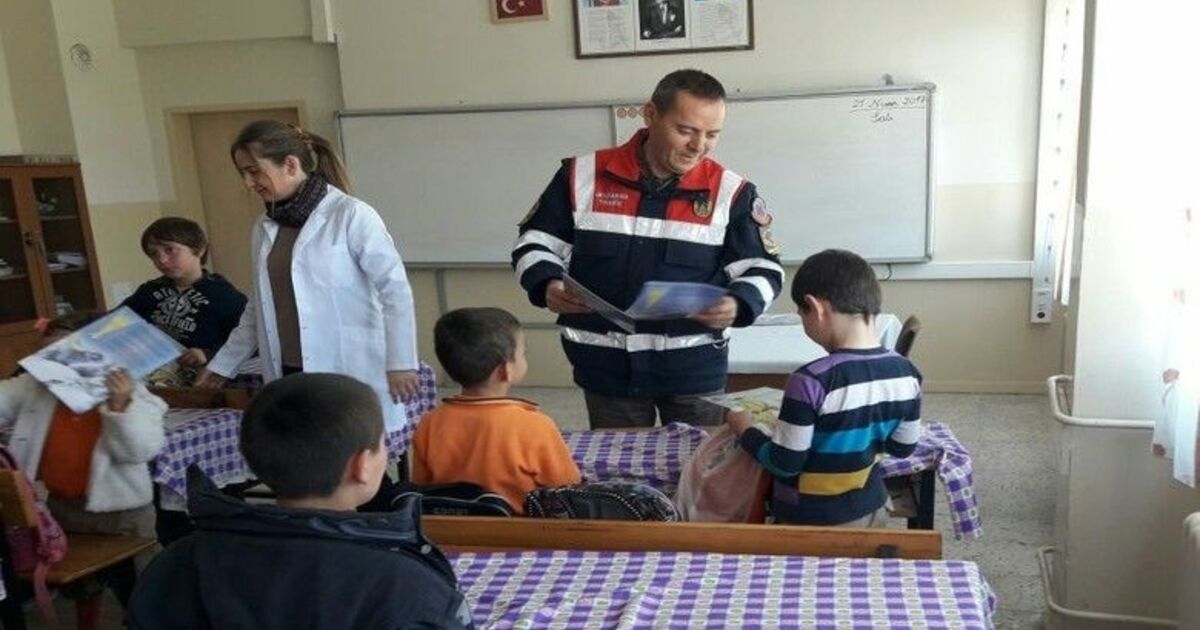 Jandarmadan Öğrencilere Trafik Semineri